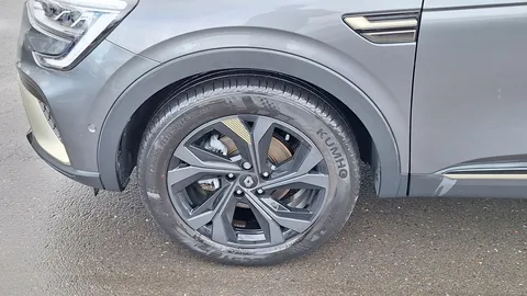 NG72OMY Renault ARKANA 1.6 E-Tech full hybrid 145 Engineered 5dr Auto Thumbnail #3