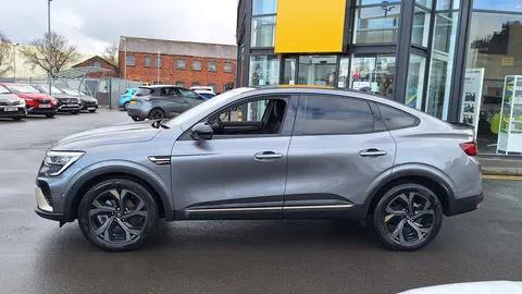 NG72OMY Renault ARKANA 1.6 E-Tech full hybrid 145 Engineered 5dr Auto Thumbnail #4