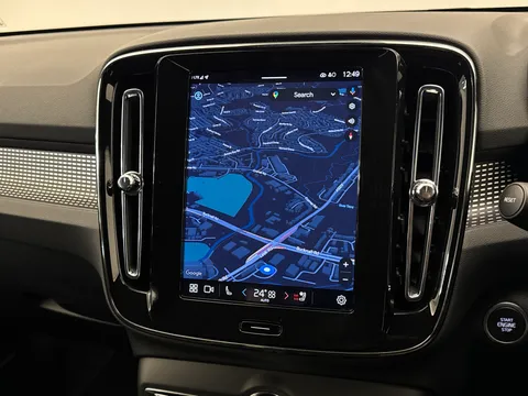 SD25YDX Volvo XC40 2.0 B3P Plus Dark 5dr Auto Thumbnail #34