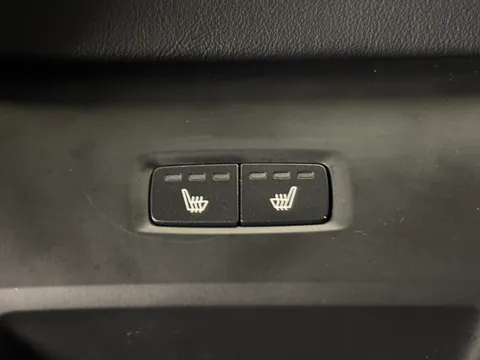 YL71KWK Volvo XC60 2.0 B4D R DESIGN 5dr AWD Geartronic Thumbnail #22