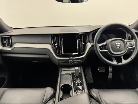 YL71KWK Volvo XC60 2.0 B4D R DESIGN 5dr AWD Geartronic Thumbnail #18