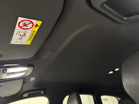 YL71KWK Volvo XC60 2.0 B4D R DESIGN 5dr AWD Geartronic Thumbnail #14