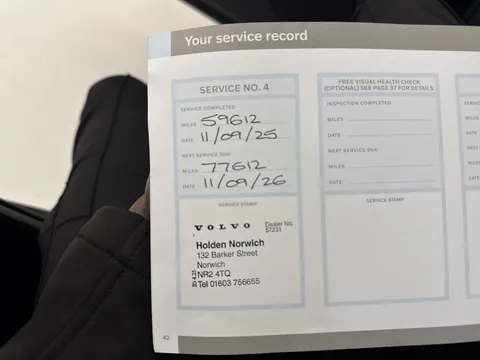 YL71KWK Volvo XC60 2.0 B4D R DESIGN 5dr AWD Geartronic Thumbnail #28