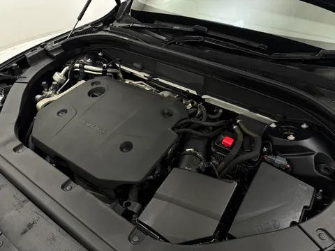 YL71KWK Volvo XC60 2.0 B4D R DESIGN 5dr AWD Geartronic Thumbnail #38
