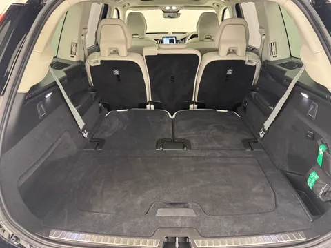 OW25DFV Volvo XC90 2.0 T8 PHEV Ultra Dark 5dr AWD Geartronic Thumbnail #10