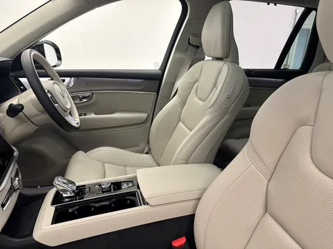 OW25DFV Volvo XC90 2.0 T8 PHEV Ultra Dark 5dr AWD Geartronic Thumbnail #19