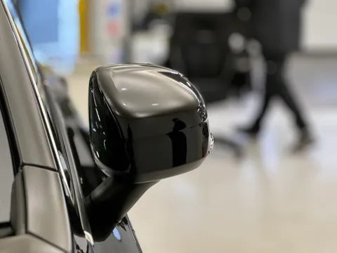 OW25DFV Volvo XC90 2.0 T8 PHEV Ultra Dark 5dr AWD Geartronic Thumbnail #38