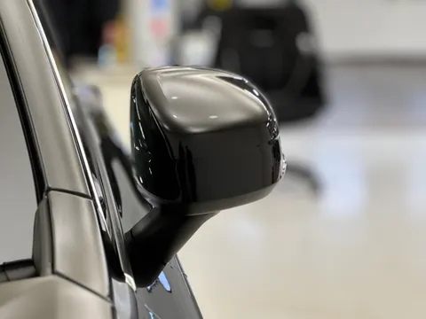 OW25DFV Volvo XC90 2.0 T8 PHEV Ultra Dark 5dr AWD Geartronic Thumbnail #39