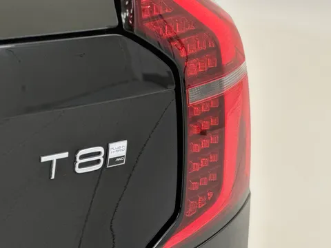 OW25DFV Volvo XC90 2.0 T8 PHEV Ultra Dark 5dr AWD Geartronic Thumbnail #41