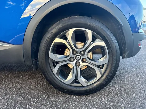 MM72CHY Renault Captur 1.0 TCE 90 Techno 5dr Thumbnail #31