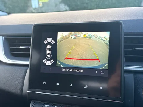 MM72CHY Renault Captur 1.0 TCE 90 Techno 5dr Thumbnail #9