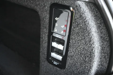 YP24RGY Land Rover Range Rover 3.0 D350 Autobiography LWB 4dr Auto [7 Seat] Thumbnail #18