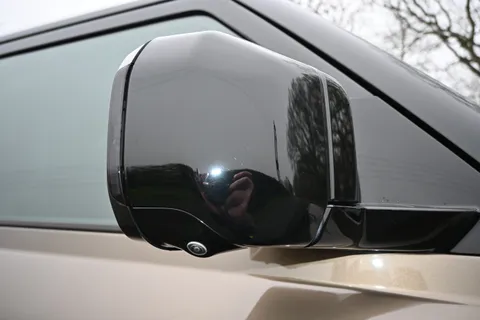 VX25TWE Land Rover Defender 3.0 D250 Hard Top X-Dynamic HSE Auto [3 Seat] Thumbnail #6