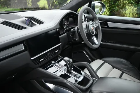VN69ZFS Porsche Cayenne Turbo 5dr Tiptronic S [5 Seat] Thumbnail #22
