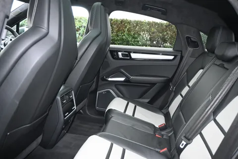 VN69ZFS Porsche Cayenne Turbo 5dr Tiptronic S [5 Seat] Thumbnail #26