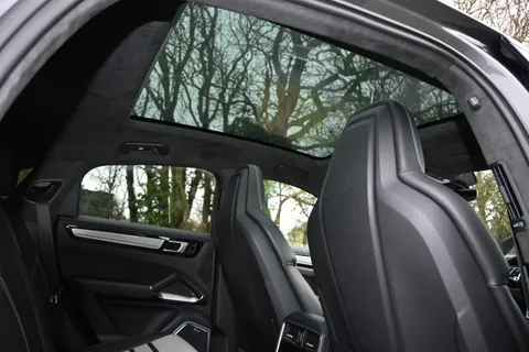 VN69ZFS Porsche Cayenne Turbo 5dr Tiptronic S [5 Seat] Thumbnail #28