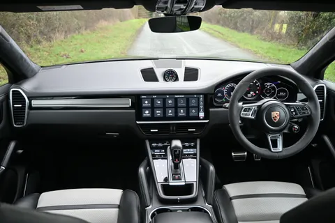 VN69ZFS Porsche Cayenne Turbo 5dr Tiptronic S [5 Seat] Thumbnail #50