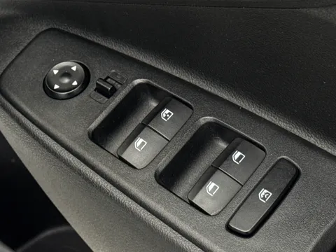 DV22JTY Hyundai i10 1.0 T-GDi N Line 5dr Thumbnail #17