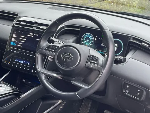 GF21NTM Hyundai Tucson 1.6 TGDi Hybrid 230 Premium 5dr 2WD Auto Thumbnail #2