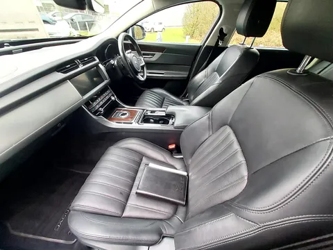 WJ19AVU Jaguar Xf 2.0i Portfolio 5dr Auto Thumbnail #19
