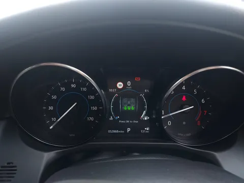 WJ19AVU Jaguar Xf 2.0i Portfolio 5dr Auto Thumbnail #24