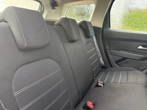 BM23MDV Dacia Duster 1.3 TCe 150 Expression 5dr EDC Thumbnail #13