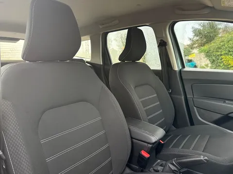 BM23MDV Dacia Duster 1.3 TCe 150 Expression 5dr EDC Thumbnail #16