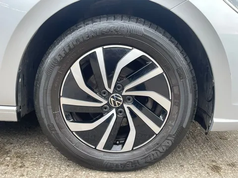 GL23KZX Volkswagen Polo 1.0 TSI Life 5dr DSG Thumbnail #7