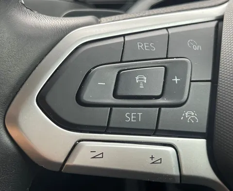 GL23KZX Volkswagen Polo 1.0 TSI Life 5dr DSG Thumbnail #12