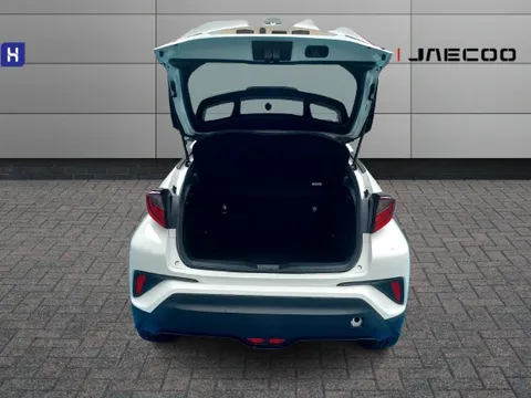 DA72KTE Toyota C-HR 1.8 Hybrid Design 5dr CVT Thumbnail #10