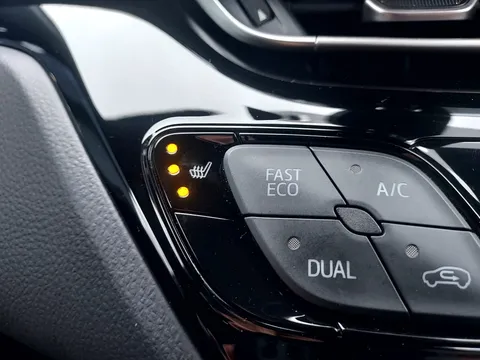 DA72KTE Toyota C-HR 1.8 Hybrid Design 5dr CVT Thumbnail #22