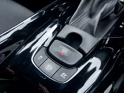 DA72KTE Toyota C-HR 1.8 Hybrid Design 5dr CVT Thumbnail #24