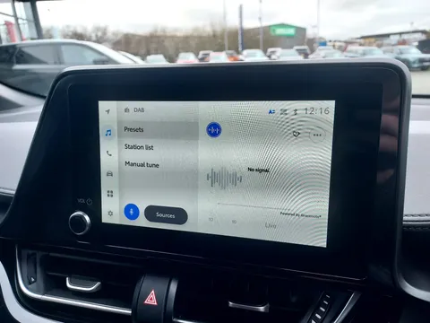 DA72KTE Toyota C-HR 1.8 Hybrid Design 5dr CVT Thumbnail #27