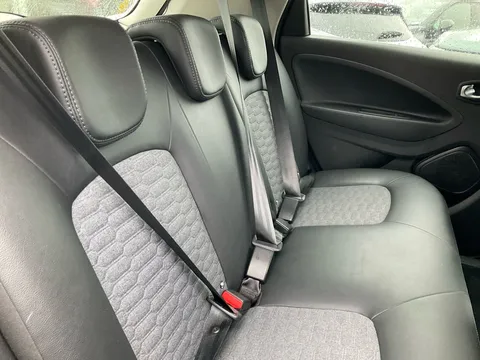 MT72LHN Renault Zoe 80kW SE R110 50kWh Rapid Charge 5dr Auto Thumbnail #16