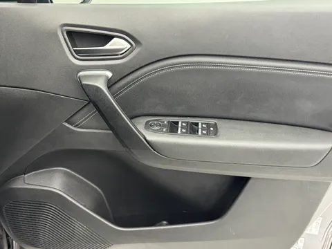 DS23FYX Renault Captur 1.0 TCE 90 Rive Gauche 5dr Thumbnail #28