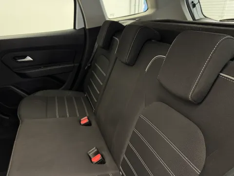 DY22DHC Dacia Duster 1.0 TCe 90 Prestige 5dr Thumbnail #9