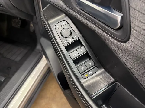 DN73CZG Nissan X-Trail 1.5 E-Power E-4orce 213 N-Connecta 5dr 7Seat Auto Thumbnail #22