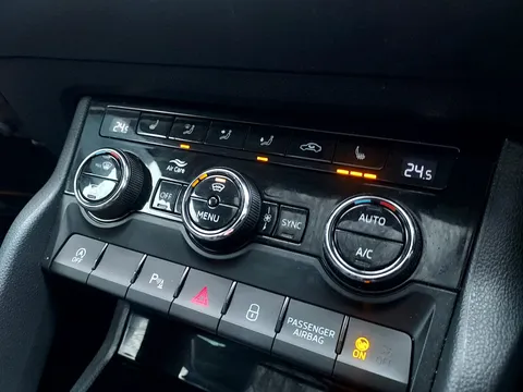 DA69LWO Škoda Karoq 2.0 TDI Edition 5dr Thumbnail #30