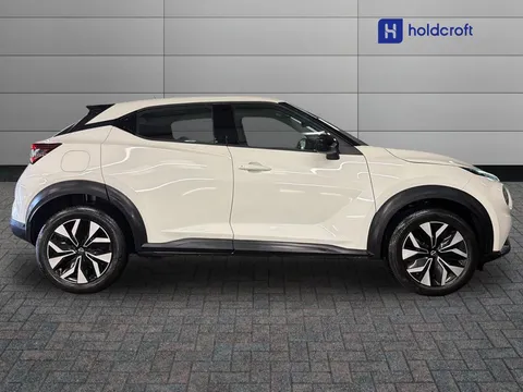 DS72XYW Nissan Juke 1.0 DiG-T 114 Acenta 5dr Thumbnail #3