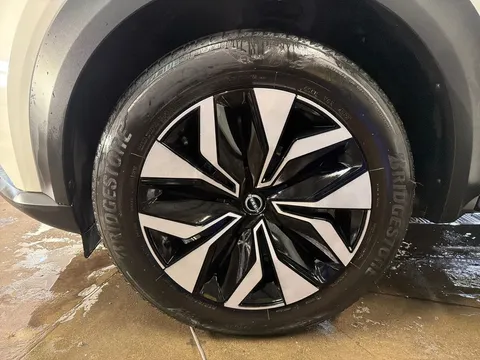 DS72XYW Nissan Juke 1.0 DiG-T 114 Acenta 5dr Thumbnail #9