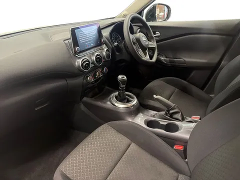 DS72XYW Nissan Juke 1.0 DiG-T 114 Acenta 5dr Thumbnail #11