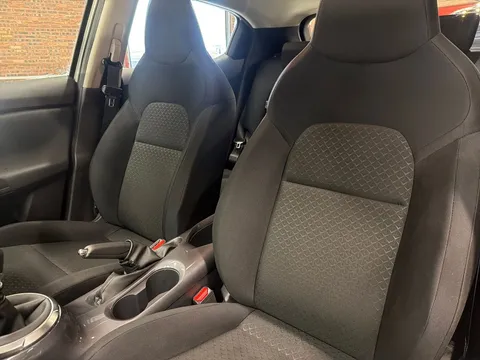 DS72XYW Nissan Juke 1.0 DiG-T 114 Acenta 5dr Thumbnail #17