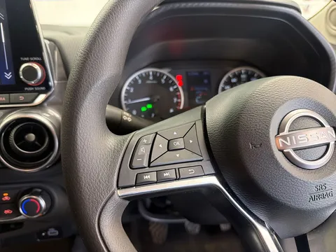 DS72XYW Nissan Juke 1.0 DiG-T 114 Acenta 5dr Thumbnail #24