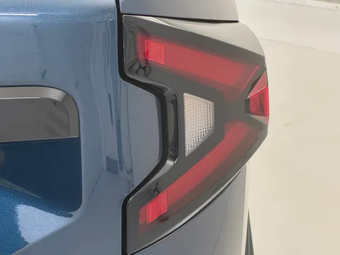 AP25BXG Dacia Bigster 1.8 Hybrid 155 Journey 5dr Auto Thumbnail #29