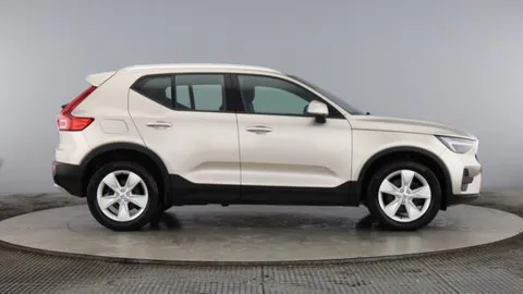 YB72FPA Volvo XC40 2.0 B3P Core 5dr Auto Thumbnail #2