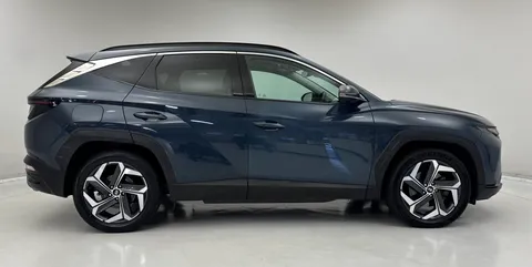 DY72VHB Hyundai Tucson 1.6 TGDi Plug-in Hybrid Ultimate 5dr 4WD Auto Thumbnail #9