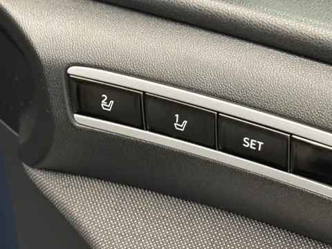 DY72VHB Hyundai Tucson 1.6 TGDi Plug-in Hybrid Ultimate 5dr 4WD Auto Thumbnail #22