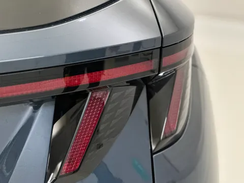 DY72VHB Hyundai Tucson 1.6 TGDi Plug-in Hybrid Ultimate 5dr 4WD Auto Thumbnail #35