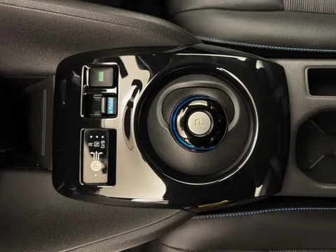 NL71XPH Nissan LEAF 110kW N-Connecta 40kWh 5dr Auto Thumbnail #18