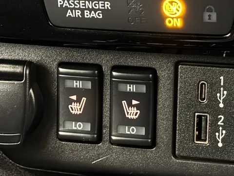 NL71XPH Nissan LEAF 110kW N-Connecta 40kWh 5dr Auto Thumbnail #30